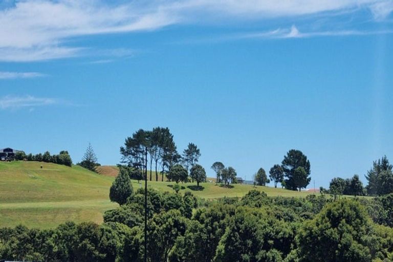 Photo of property in 25 Omahina Street, Raglan, 3225