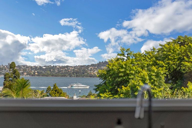 Photo of property in 2/15a Kerr Street, Devonport, Auckland, 0624