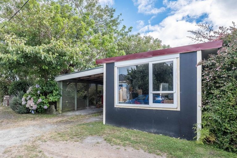 Photo of property in 11 Karaka Grove, Raumati Beach, Paraparaumu, 5032