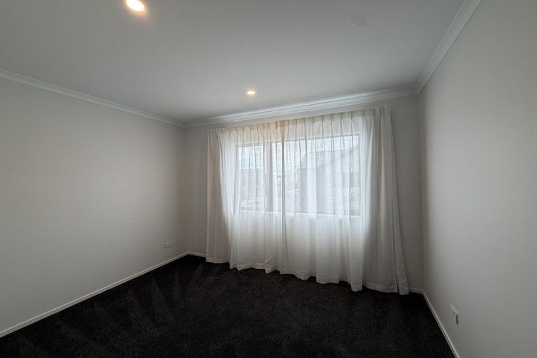 Photo of property in 33 Bristol Freighter Road, Hobsonville, Auckland, 0616