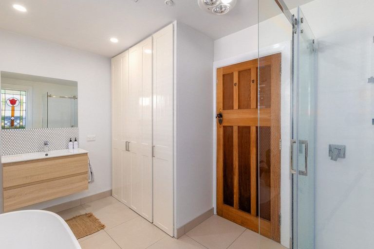 Photo of property in 51 North Avon Road, Richmond, Christchurch, 8013