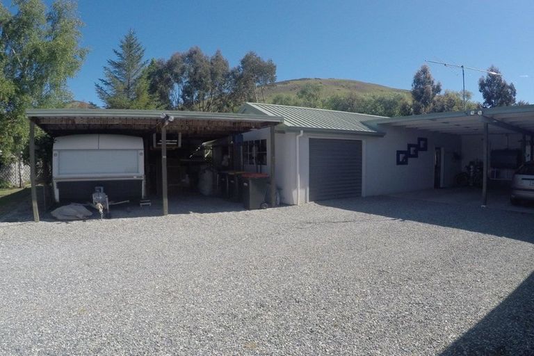 Photo of property in 1646 Teviot Road, Millers Flat, Roxburgh, 9572