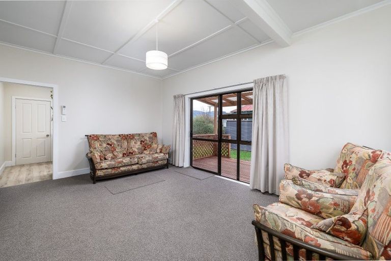 Photo of property in 11 George Street, Waimate, 7924