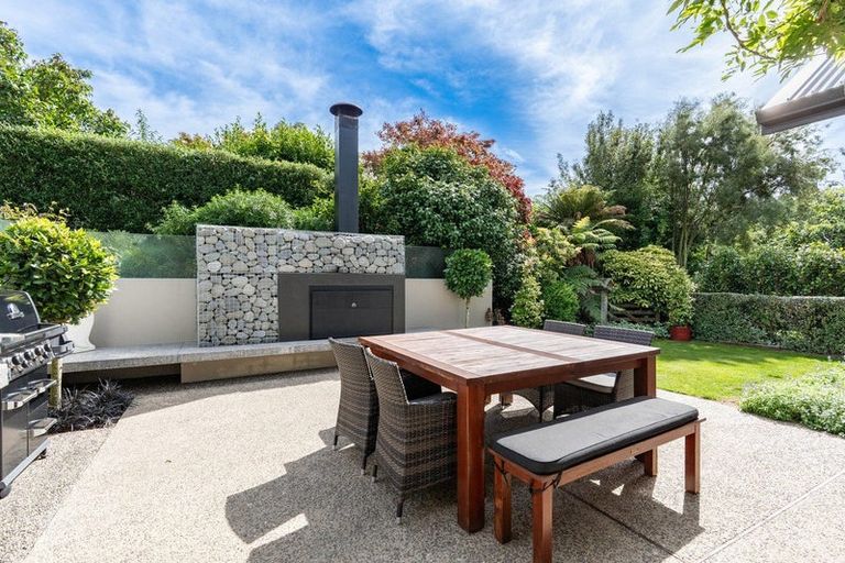Photo of property in 2 Railway Lane, Outram, 9019