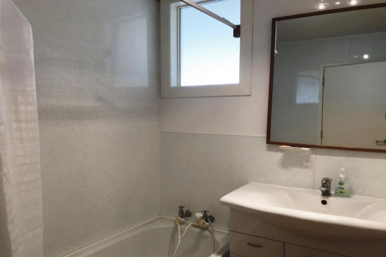 Photo of property in 3001a State Highway 2, Waitakaruru, Ngatea, 2471