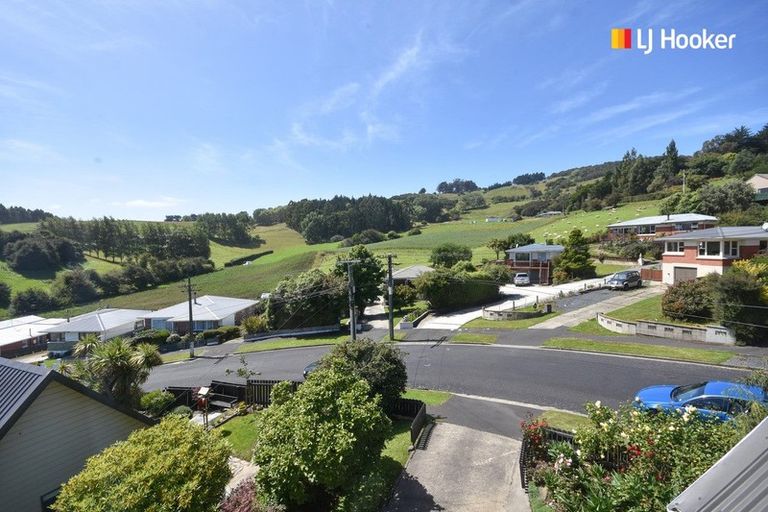 Photo of property in 28 Elwyn Crescent, Green Island, Dunedin, 9018