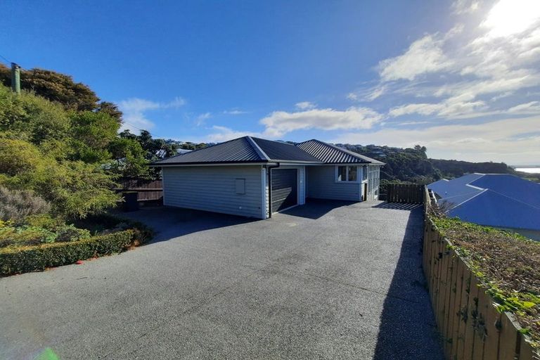 Photo of property in 42 Moncks Spur Road, Redcliffs, Christchurch, 8081