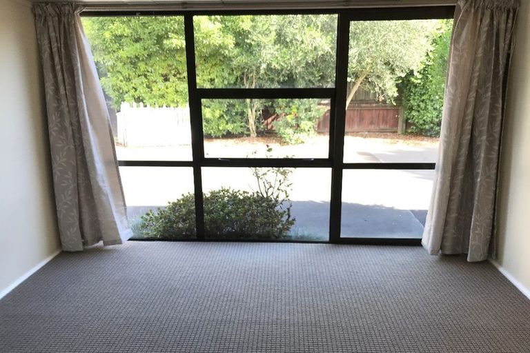 Photo of property in 38b Avonhead Road, Avonhead, Christchurch, 8042