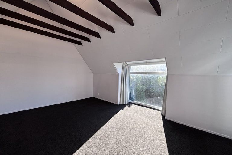Photo of property in 1/99 Major Hornbrook Road, Mount Pleasant, Christchurch, 8081