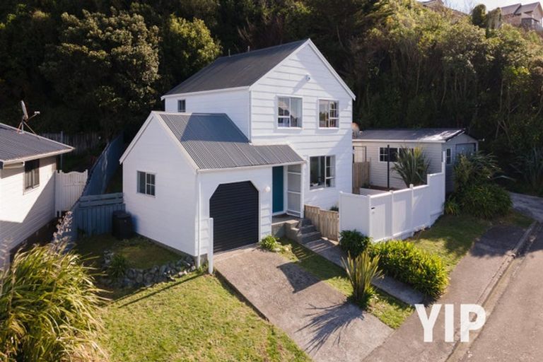 Photo of property in 35 Old Coach Road, Johnsonville, Wellington, 6037