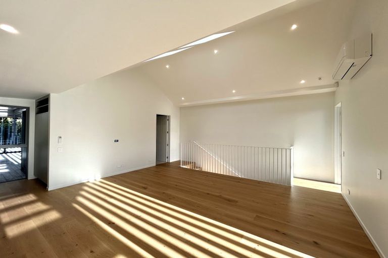 Photo of property in 93a Verran Road, Birkenhead, Auckland, 0626