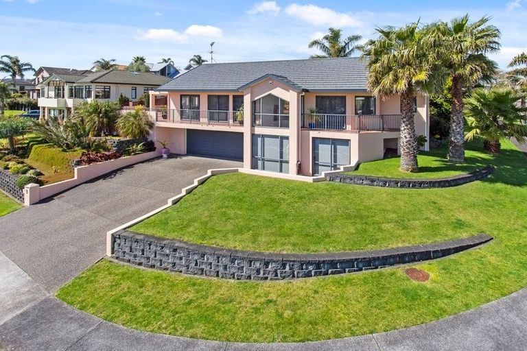 Photo of property in 9 Lamia Place, The Gardens, Auckland, 2105