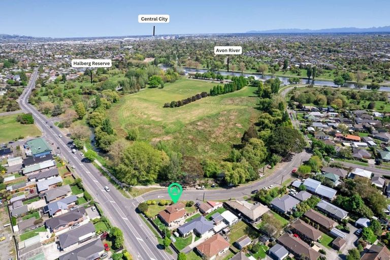 Photo of property in 902 Avonside Drive, Avondale, Christchurch, 8061