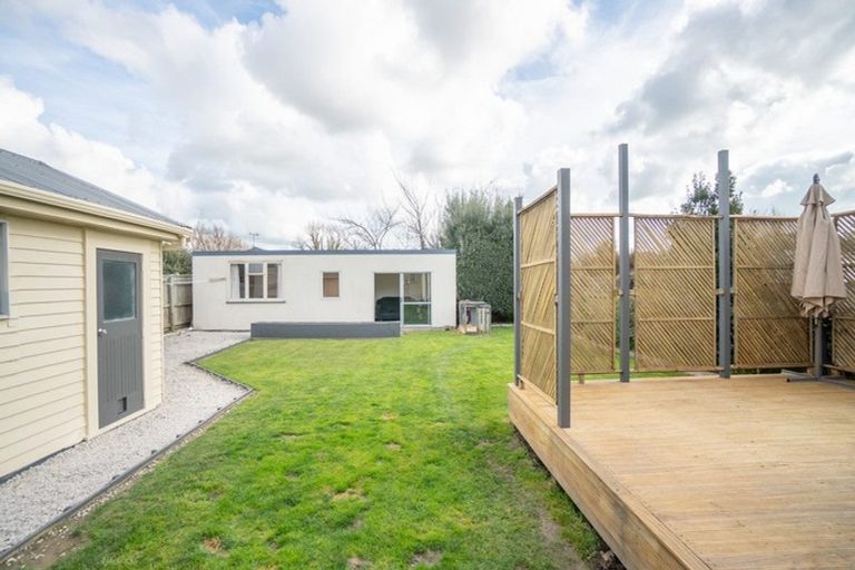 Photo of property in 18 Kingswood Street, Takaro, Palmerston North, 4412