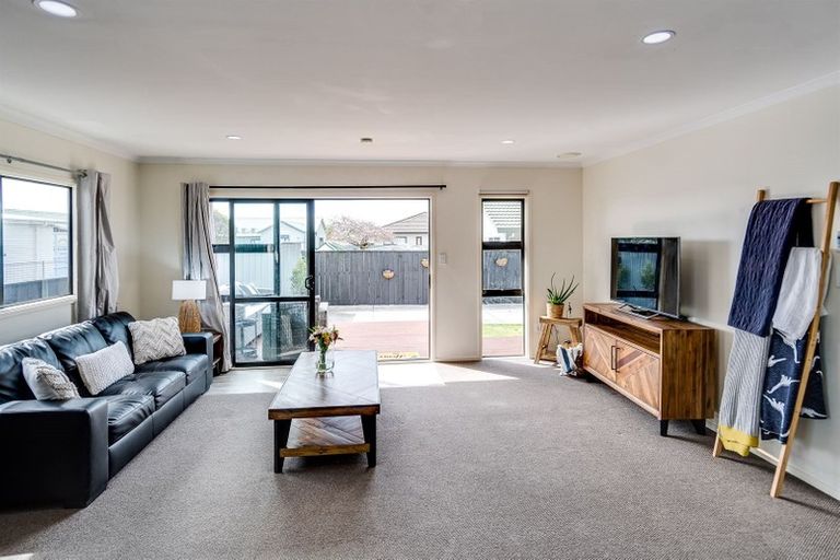 Photo of property in 6b Windsor Terrace, Taradale, Napier, 4112