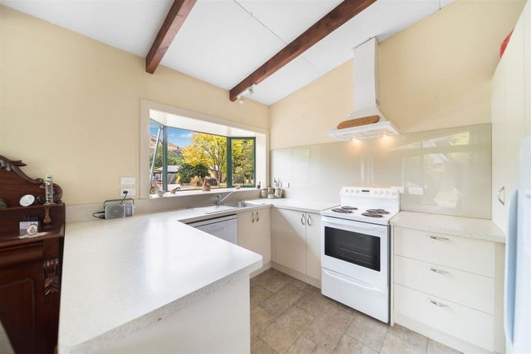 Photo of property in 2 Thomson Street, Arrowtown, 9302