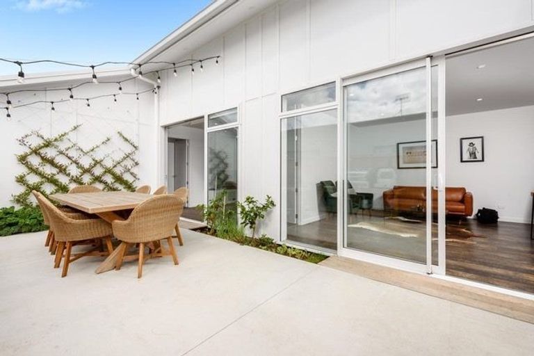 Photo of property in 5 Knightia Drive, Papamoa Beach, Papamoa, 3118