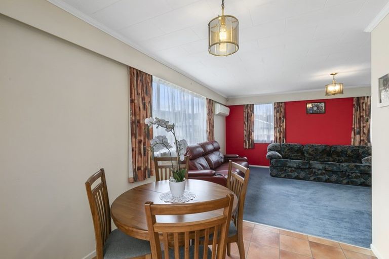 Photo of property in 23 Denver Grove, Totara Park, Upper Hutt, 5018