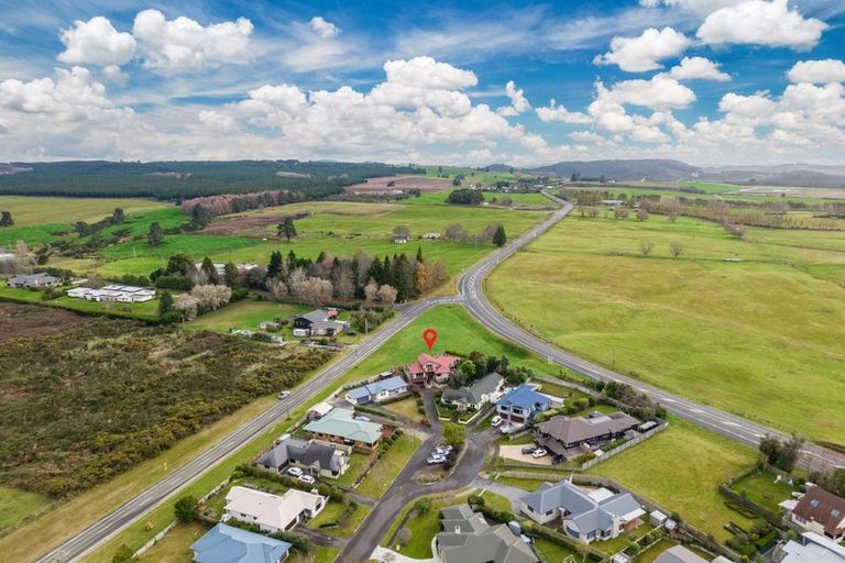 Photo of property in 16 Carpentras Way, Nukuhau, Taupo, 3330