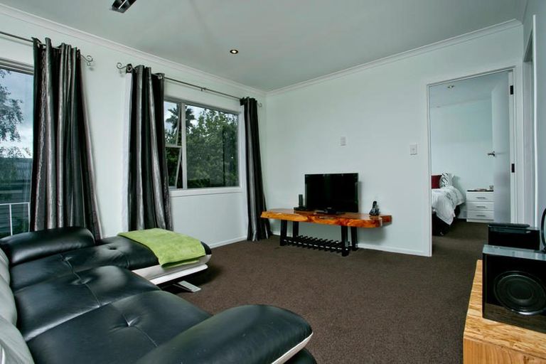 Photo of property in 6/16 Rutland Road, Stanley Point, Auckland, 0624