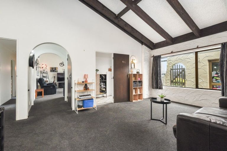 Photo of property in 19 Neri Crescent, Pomare, Rotorua, 3015