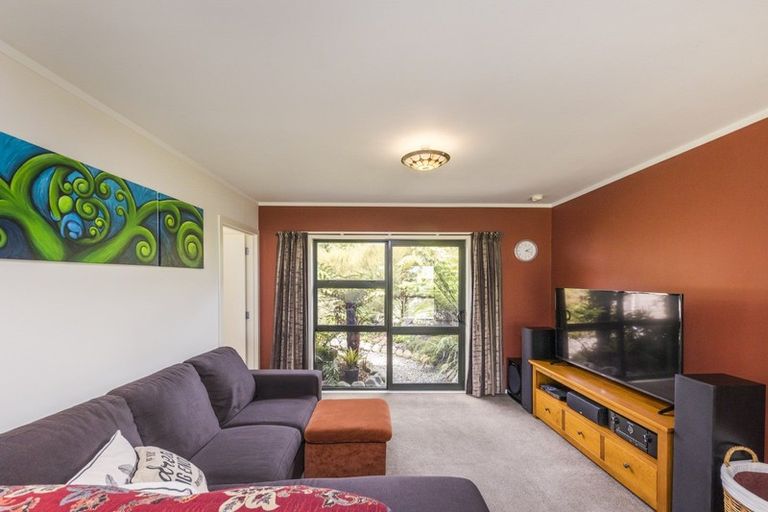Photo of property in 183 Tokomaru Road East, Tokomaru, Palmerston North, 4474