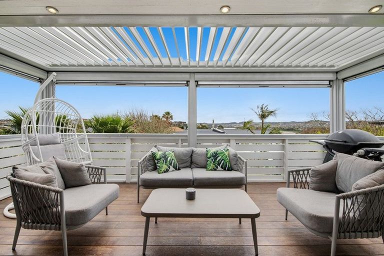 Photo of property in 23a Rosario Crescent, Red Beach, 0932