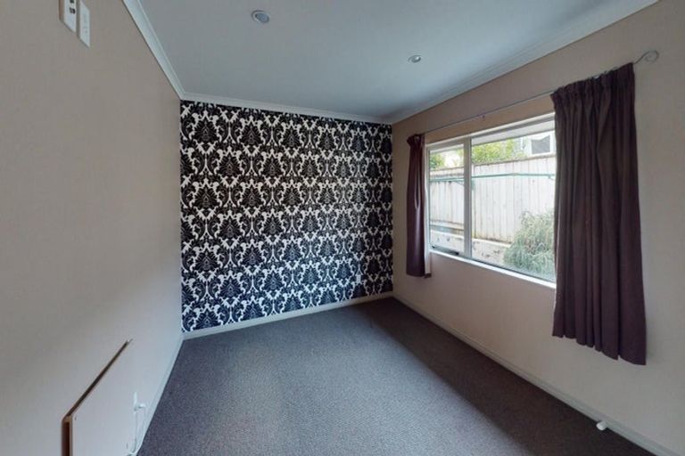 Photo of property in 27 Johnstone Drive, Fitzherbert, Palmerston North, 4410
