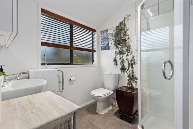 Photo of property in 116 Kirton Drive, Riverstone Terraces, Upper Hutt, 5018