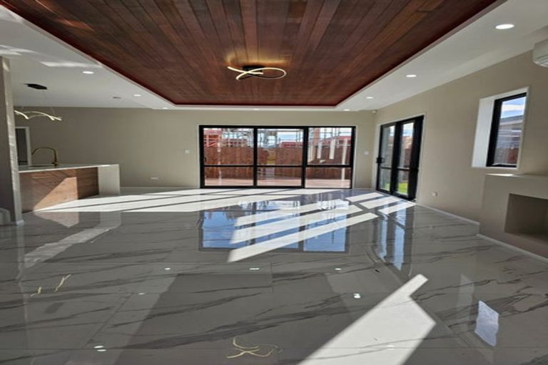 Photo of property in 6 Ritetai Street, Clarks Beach, 2122