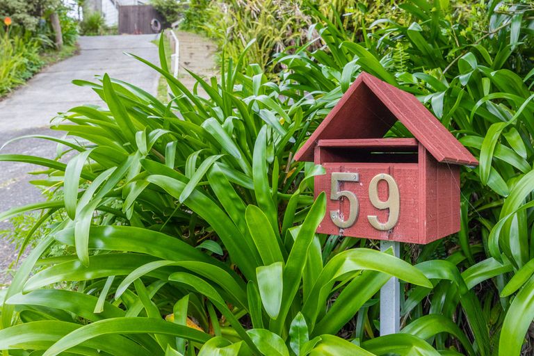 Photo of property in 59 Laingholm Drive, Laingholm, Auckland, 0604