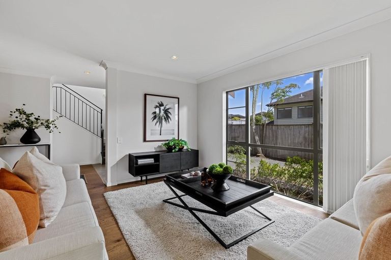 Photo of property in 38 Oakway Drive, Schnapper Rock, Auckland, 0632
