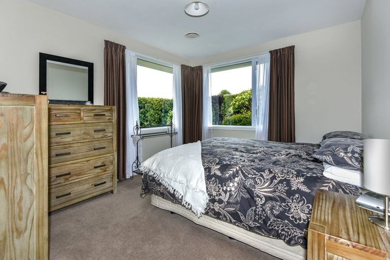 Photo of property in 35 Woodgrove Avenue, North New Brighton, Christchurch, 8083