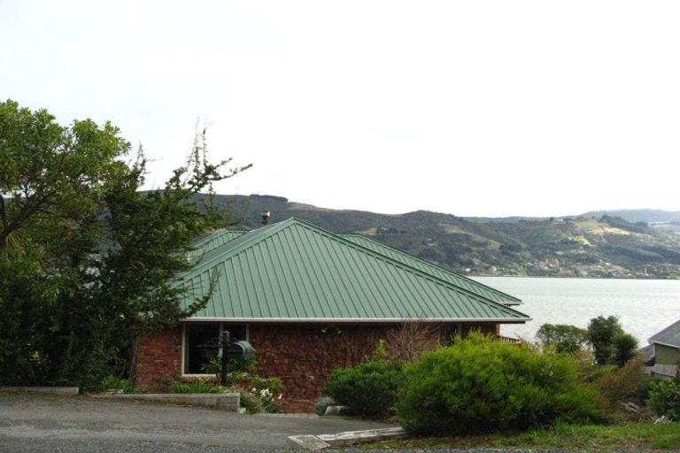 Photo of property in 22 Bayne Terrace, Macandrew Bay, Dunedin, 9014