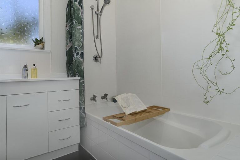 Photo of property in 51a Hall Road, Matua, Tauranga, 3110