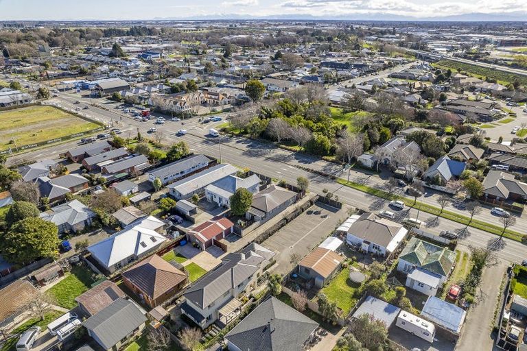 Photo of property in 126 Lincoln Road, Addington, Christchurch, 8024