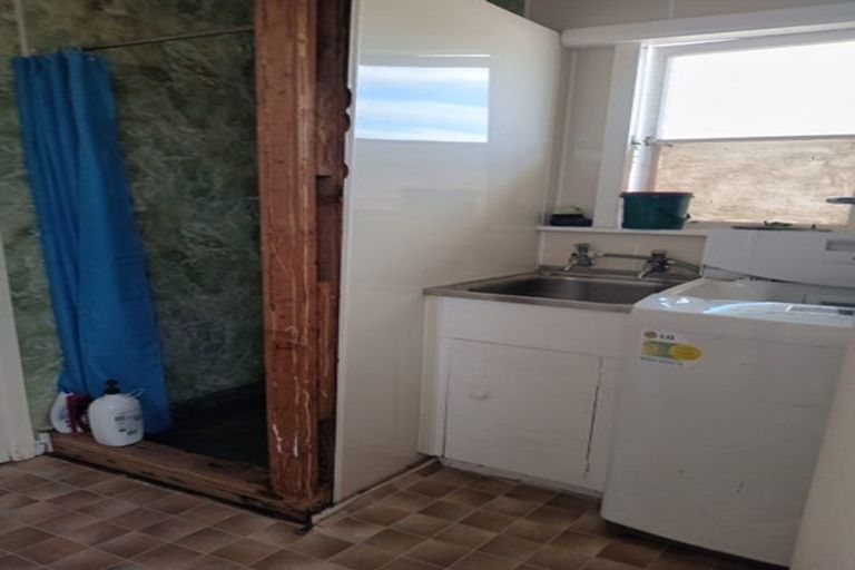 Photo of property in 84 Henderson Street, Kimbolton, 4774