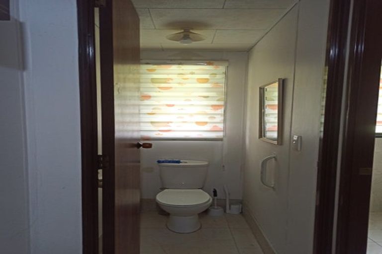 Photo of property in 1/43 Salamanca Road, Sunnynook, Auckland, 0620