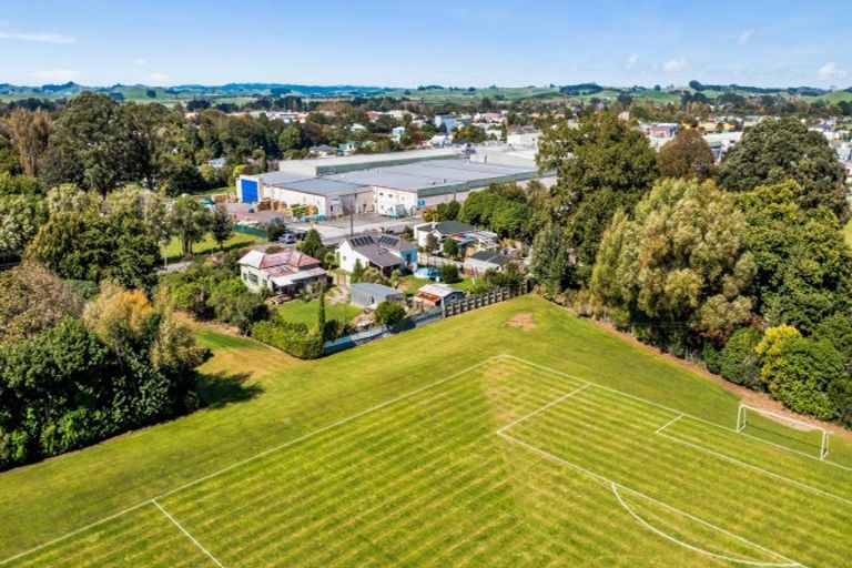 Photo of property in 41 Collingwood Street, Eltham, 4322