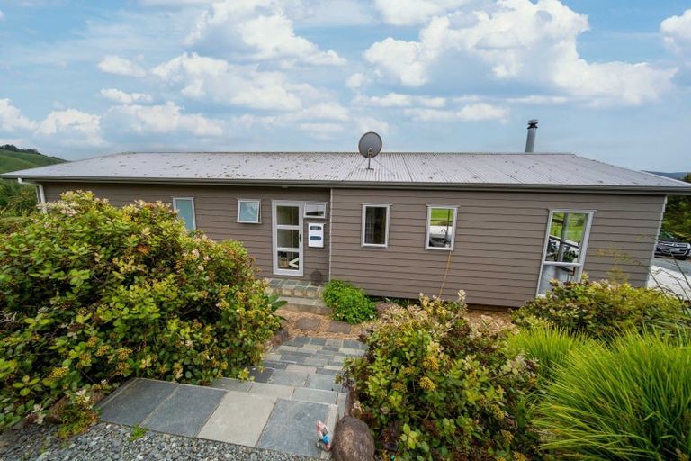 Photo of property in 571 Shoemaker Road, Waipu, 0582