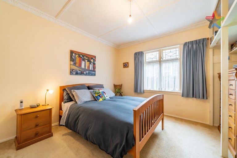 Photo of property in 11 Raymond Terrace, Fairfield, Lower Hutt, 5011