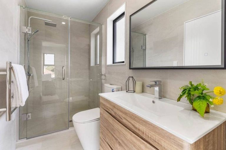 Photo of property in 2/18 Alexander Avenue, Papatoetoe, Auckland, 2025