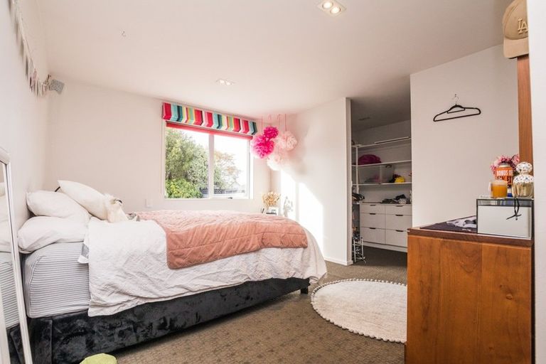 Photo of property in 43 Anne Street, Winton, 9720