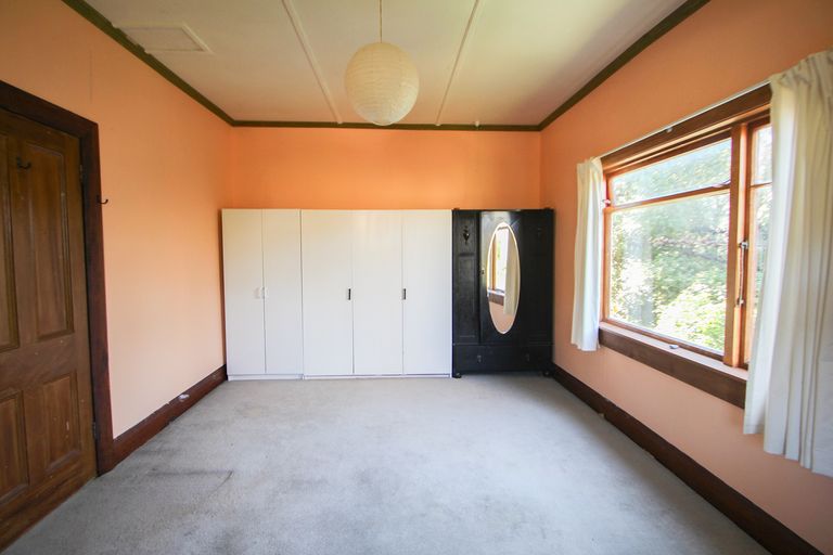 Photo of property in 16 Wellington Street, Enfield, Oamaru, 9491