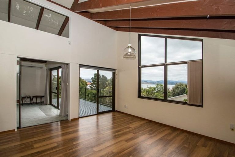 Photo of property in 27 Burns Road, Hospital Hill, Napier, 4110