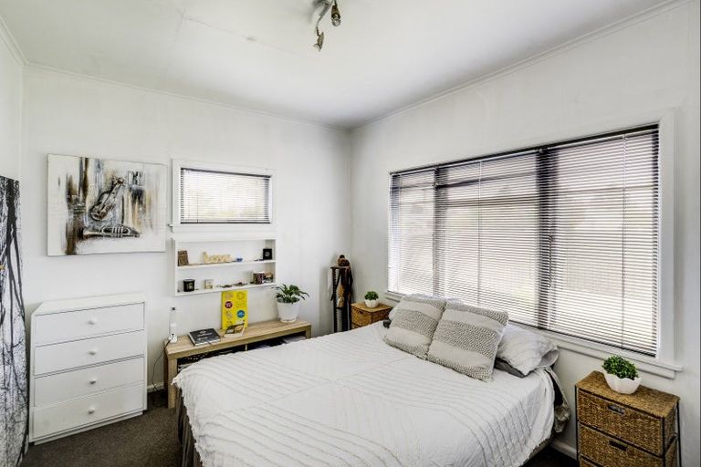 Photo of property in 305b Terrace Road, Parkvale, Hastings, 4122