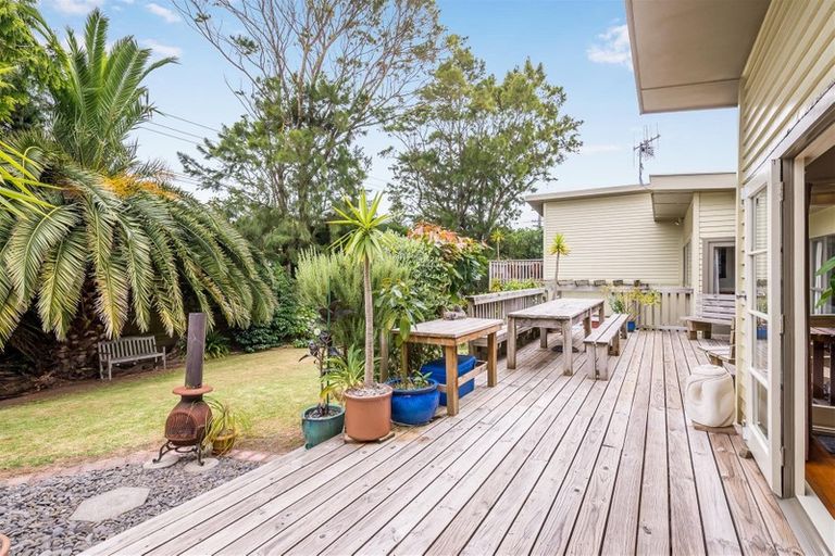 Photo of property in 92 Matai Road, Raumati South, Paraparaumu, 5032