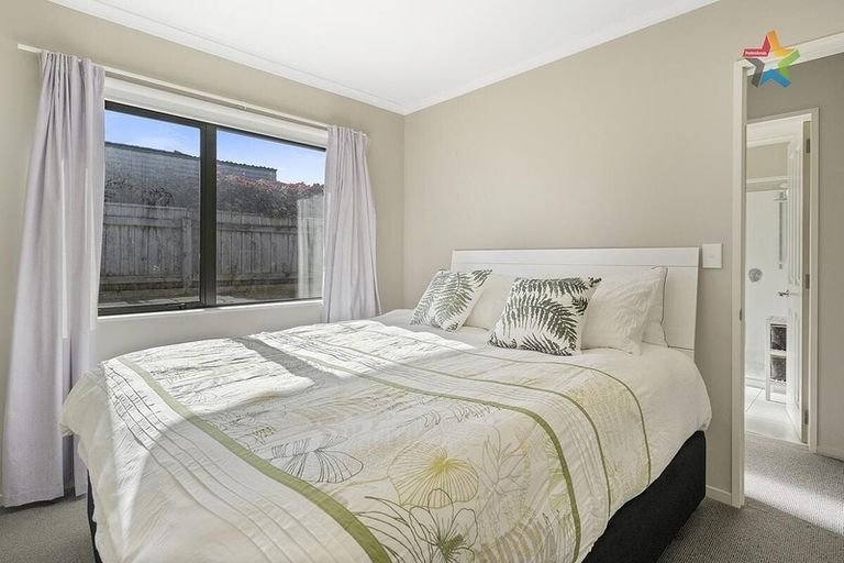 Photo of property in 8 Percy Kinsman Crescent, Riverstone Terraces, Upper Hutt, 5018