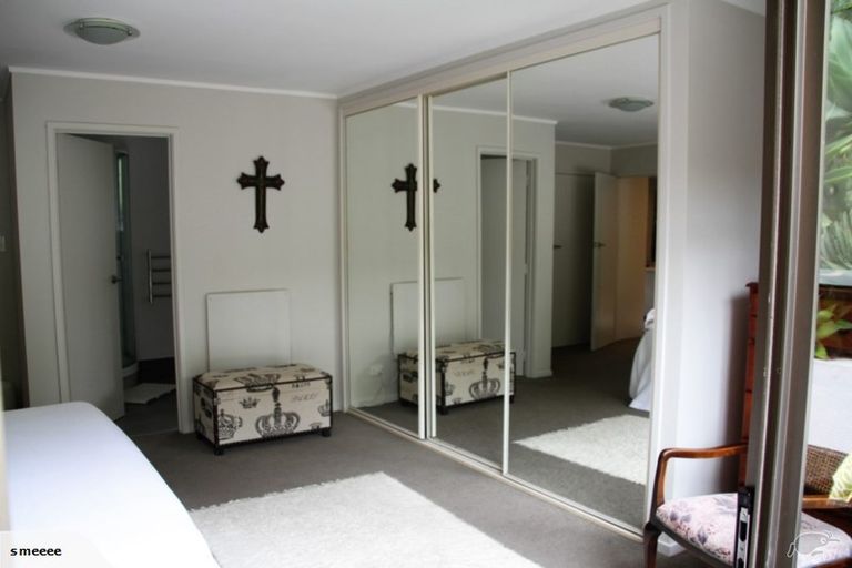 Photo of property in 43 Sharon Road, Waiake, Auckland, 0630