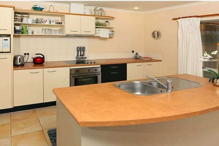 Photo of property in 1 Braestar Court, Henderson, Auckland, 0612